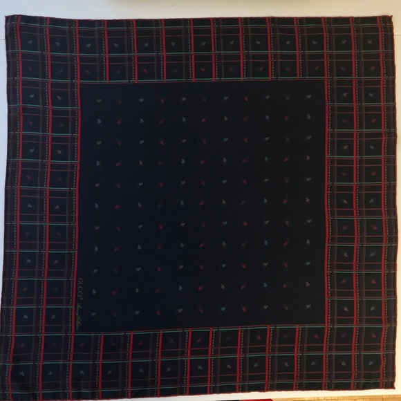 GUCCI Silk HORSE BIT Rare LOGO Silk Square Scarf! Red Blue Gold Rare NEW VINTAGE - Picture 7 of 7